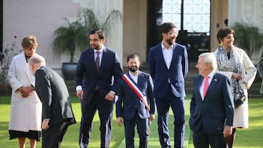 El peso de La Moneda: el antes y después del gabinete de Gabriel Boric en fotos