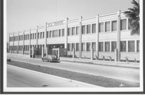 Columna de Alfredo Jocelyn-Holt: La falta de grandeza