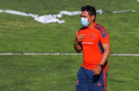 Carlos Véliz, DT de las campeonas azules: “Este título es mérito absoluto de las jugadoras”