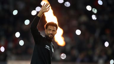 Música, luces y camiseta desde el cielo: Vozinha brilla en su fiesta de bienvenida frente a miles de fanáticos de Colo Colo