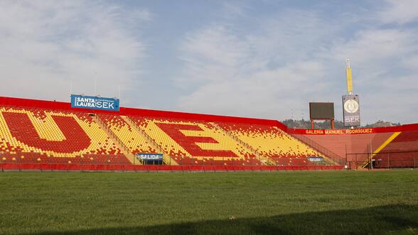 Casi US$ 50 millones, 38 mil hinchas y un mall: la desconocida negociación entre la U y Unión Española por Santa Laura