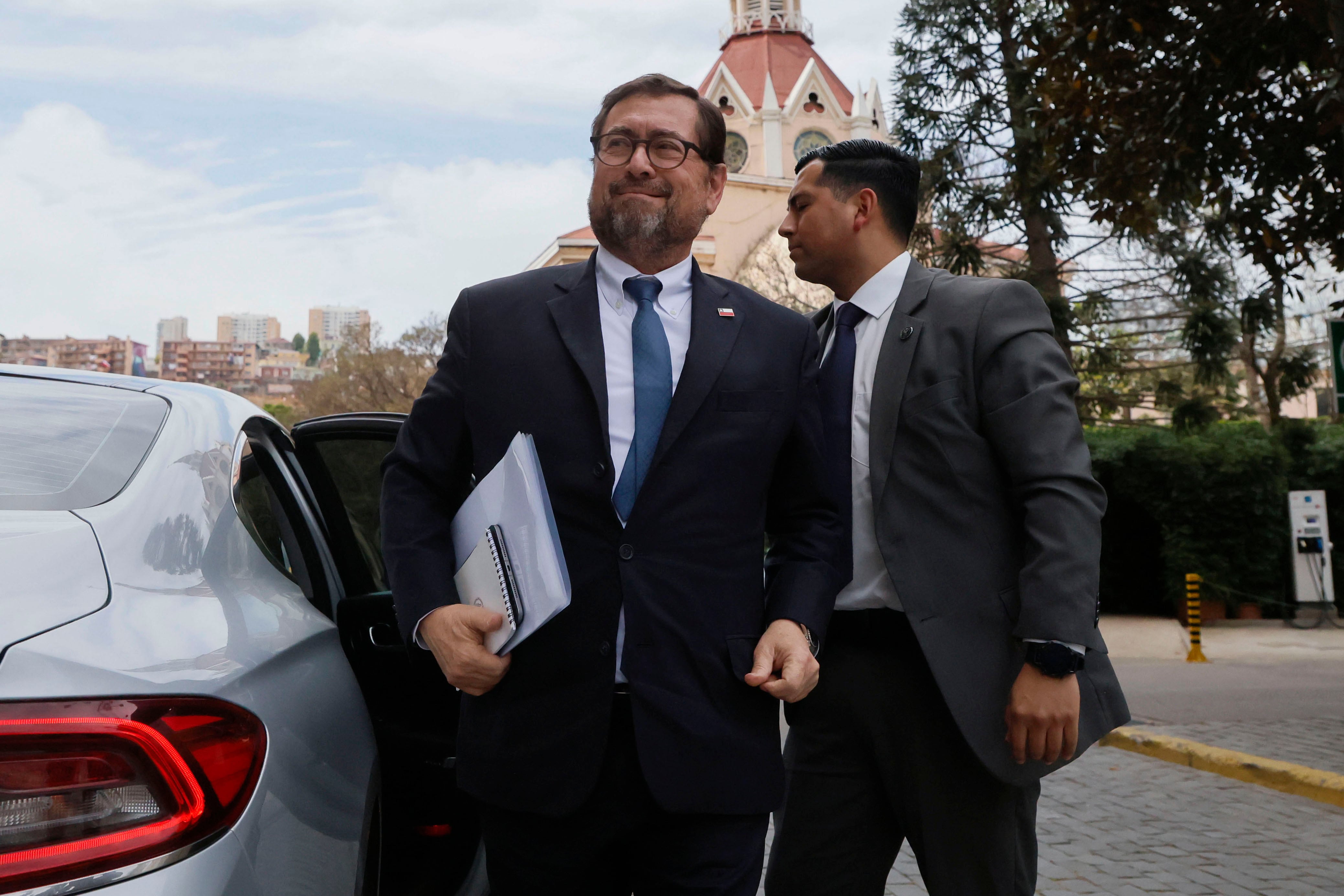 Valparaiso, 28 de septiembre 2026
El Ministro de Relaciones Exteriores, Francisco Perez Mackenna, llega al Congreso Nacional para la interpelación en su contra en la Camara de Diputados
Sebastian Cisternas/Aton Chile