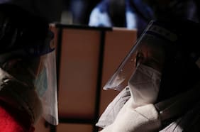 “Nunca vi algo así”: Nueva variante de Covid se expande sin control y médicos temen lo peor