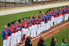 Entre banderas, el himno chileno y mucha ilusión: radiografía al primer día de competencia de Santiago 2023