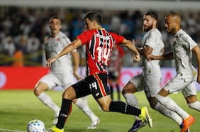 Brasileirao: el Sao Paulo de Gonzalo Tapia le saca un punto al Santos en el clásico