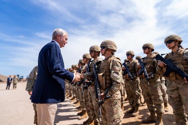 Descifra: 59% respalda a Kast por gestión en seguridad y 58% no cree que podrá expulsar a todos los migrantes irregulares