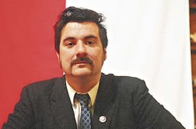 Melancolía eufórica: las historias tras el disco solista de Álvaro Henríquez