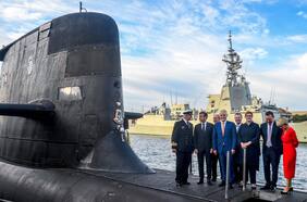 Francia califica el trato de submarinos entre EE.UU. y Australia como una traición