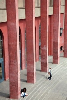 Otra vez la Facultad en Pío Nono