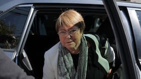 Bachelet aterriza en China y prepara cita con canciller Wang Yi para afianzar apoyo a su candidatura a la ONU