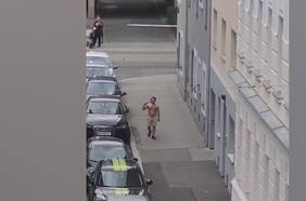 Austria: video muestra a asesino de joven chilena cargando hacha posterior al crimen