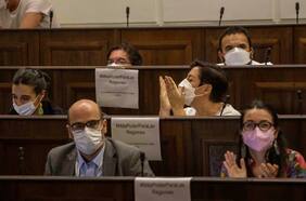 Barraza vs. Gutiérrez y Atria vs. Álvez: las fisuras que dejó en Apruebo Dignidad la segunda jornada de votaciones en la Convención