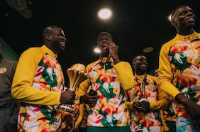 Luciendo el título y las medallas: Senegal ignora la sanción de la CAF y le enrostra la Copa Africana a Marruecos