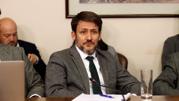 Comisión revisora de la AC contra Pardow sesionará este lunes y contará con la presencia del exministro