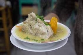 La gastronomía también es patrimonio: 5 lugares bien chilenos para comer y brindar en Santiago