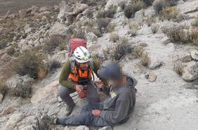 Hallan con vida a ciudadano sueco que permaneció casi 20 horas extraviado en altiplano de Antofagasta