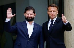 Boric se prepara para recibir visita oficial de Presidente Macron en La Moneda