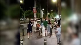 Con palos, piedras y balones de gas: ambulantes atacan a funcionarios municipales en Estación Central