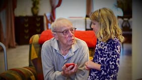 Esta es la razón por la que los pacientes con Alzheimer olvidan a sus familiares y amigos, según un estudio