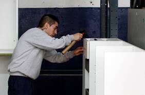 La paradoja del mercado laboral: empresas buscan trabajadores pero no los encuentran  ¿Dónde están?