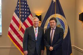 Ministro Valenzuela y secretario de Agricultura de EEUU buscan acelerar puesta en marcha del systems approach para la uva de mesa