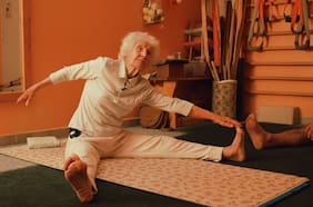 Cuál es el secreto de una instructora de yoga de 102 años para envejecer bien