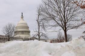 Trump dice que su investidura será bajo techo por las bajas temperaturas en Washington