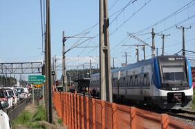 Ciclista muere atropellado por Biotrén en Coronel: EFE Sur llama a respetar señales de advertencia en los cruces