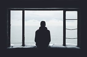 La evolución de los suicidios en Chile: más hombres y de mayor edad