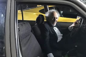 Cómprate un auto perico: Nissim Sharim y un spot clásico de la cultura pop chilena