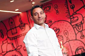 Movimientos en Mapcity: Roberto Camhi ejerce su opción de salida y vende participación a Equifax