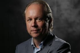 Brian Winter: “En Perú la población trata a la política como un show mediático que no tiene importancia en su vida”