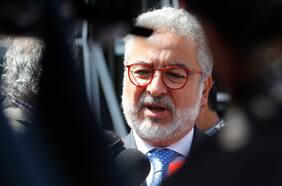 ¿El celular de Hermosilla ya no es tema?: esto hizo el abogado que había pedido que la Fiscalía no revisara sus chats con el penalista