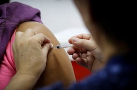 Influenza: tres grupos aún no llegan a la meta de cobertura en vacunación y Minsal anuncia nuevas medidas de reforzamiento