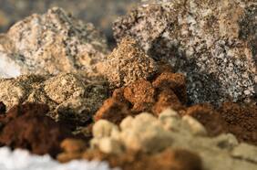 Tierras raras: la nueva frontera que está explorando la minería chilena
