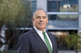 El chileno que comanda Iberdrola, la mayor eléctrica de España