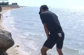 “Desde el agua en el 16″: el LIV Golf destaca un curioso bogey de Niemann donde tuvo que jugar en la playa