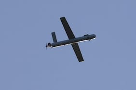 Los drones de fibra óptica de Hezbolá: el arma de la milicia libanesa para evadir la detección israelí
