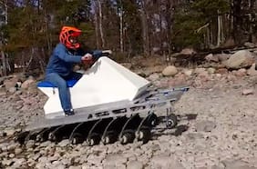 Empresa finlandesa desarrolla novedoso prototipo ecológico de “motociempiés”