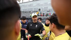 17 alumnos de la UNAB fueron parte de la clínica de arqueros de Claudio Bravo en Santiago