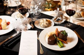 Estudios sugieren que celebrar Año Nuevo fuera de casa aumenta la sensación de bienestar