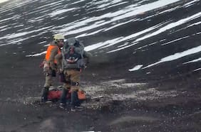 Rescatan a excursionista lesionado en el volcán Lonquimay en Curacautín
