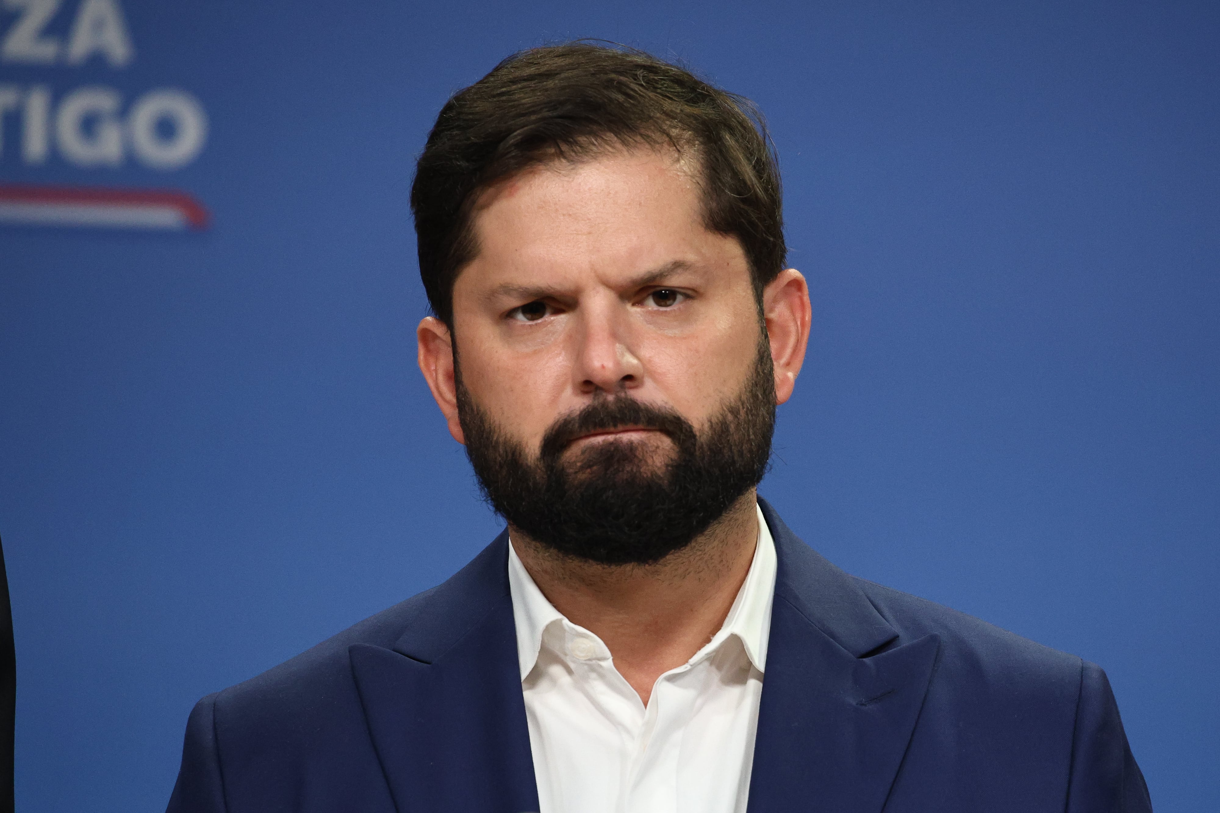 Boric cuestiona embargos a deudores del CAE y acusa "contradicción" de la derecha tras rechazo al levantamiento del secreto bancario