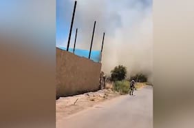 Solicitan evacuar sector Polpaico, en Tiltil, por incendio forestal