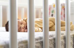 Descubren mortales sustancias químicas en piezas de los niños que dañan su cerebro mientras duermen: ¿de dónde vienen?