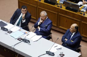 Abogado Manríquez dice que proceso de AC contra Simpertigue está “viciado” y apunta contra comisión que lideró Orsini