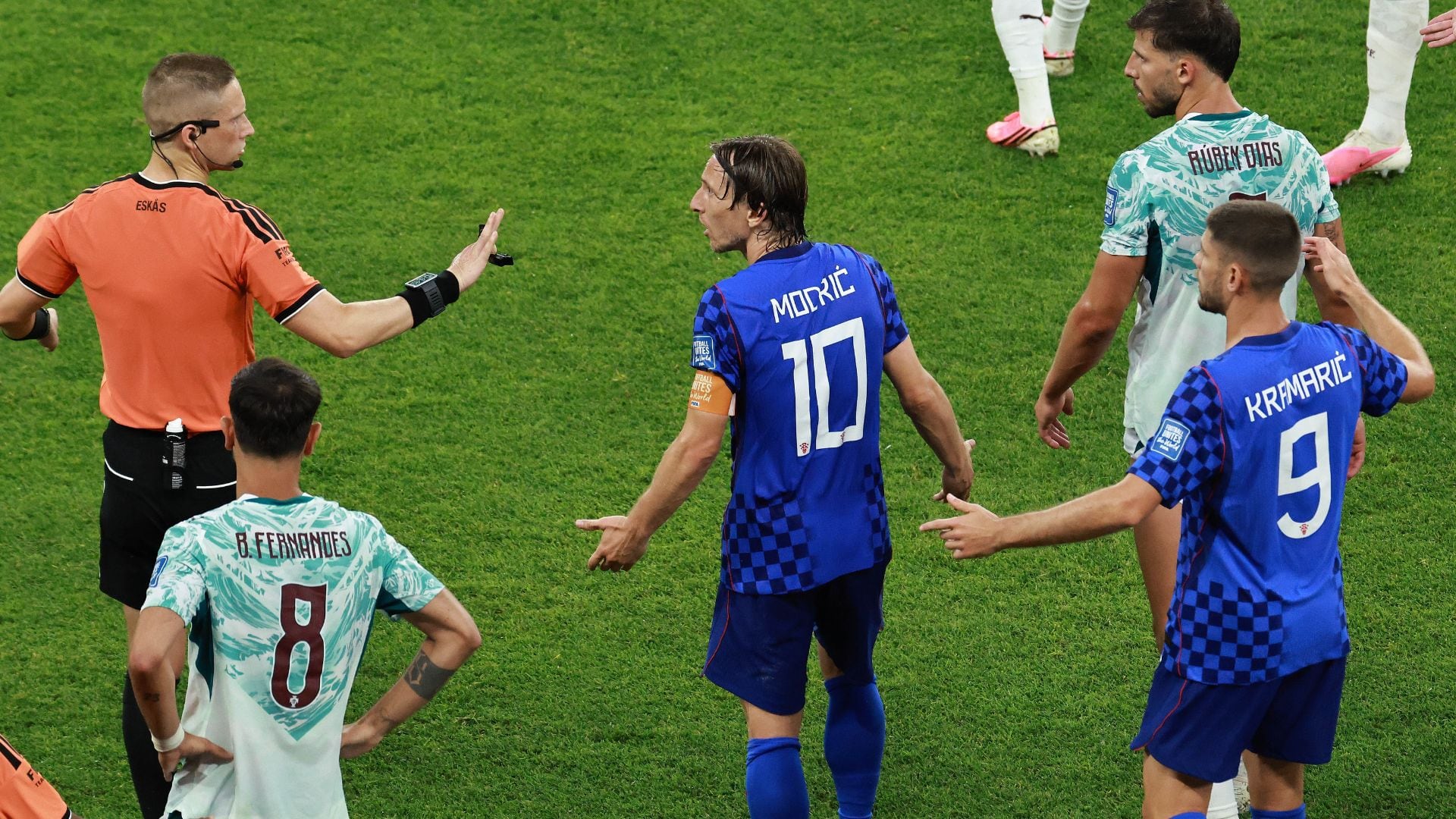 ¿Tocó el balón? Protagonista del fuera de juego de Croacia revela los detalles de la controversial jugada ante Portugal