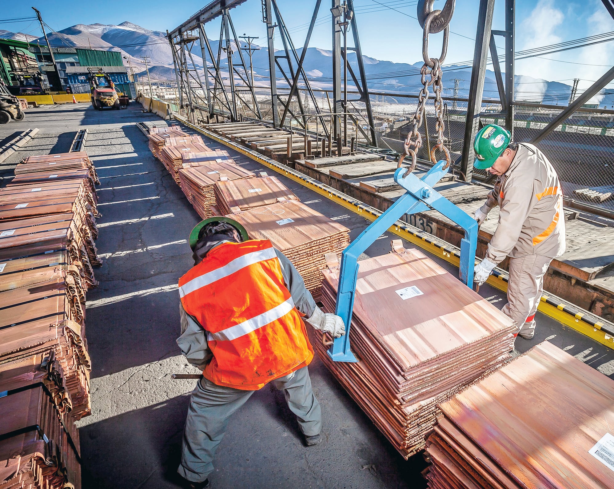 Argentina y Perú disparan sus exportaciones a China y EE.UU., mientras Chile crece bajo el promedio regional