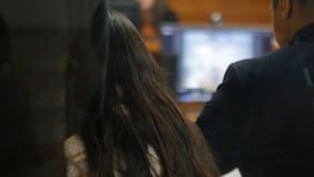 Decretan prisión preventiva para mujer acusada de golpear a sus tres hijos en Alto Hospicio