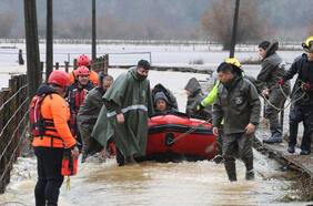 Sistema frontal deja 267 damnificados, 11 viviendas destruidas y más de 100 mil clientes sin electricidad entre Valparaíso y Los Lagos
